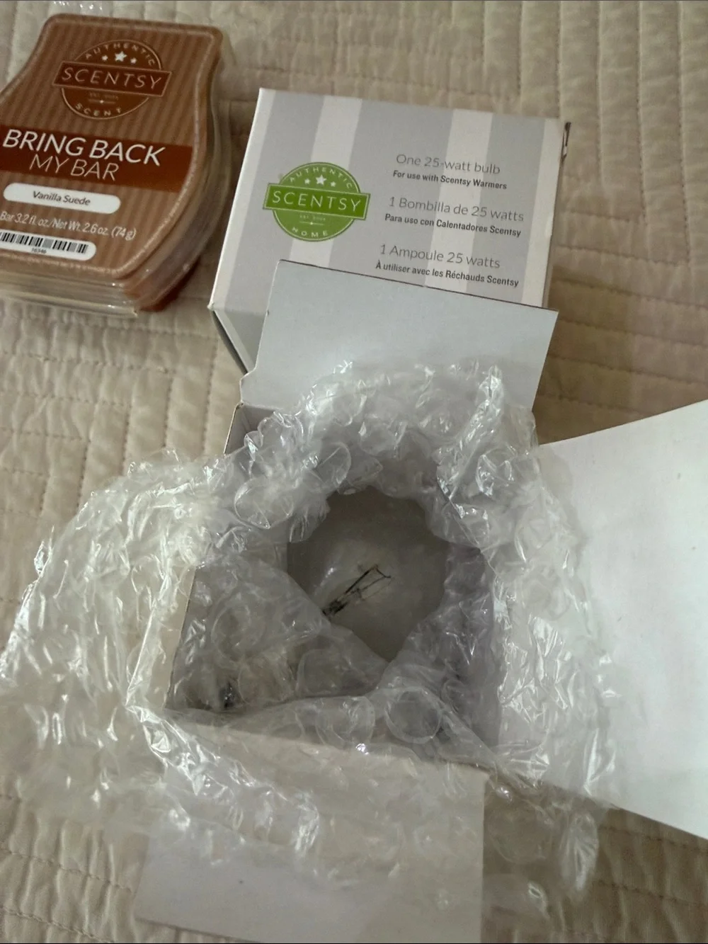 Scentsy Vanilla Suede Wax Bar & Bulb Packs